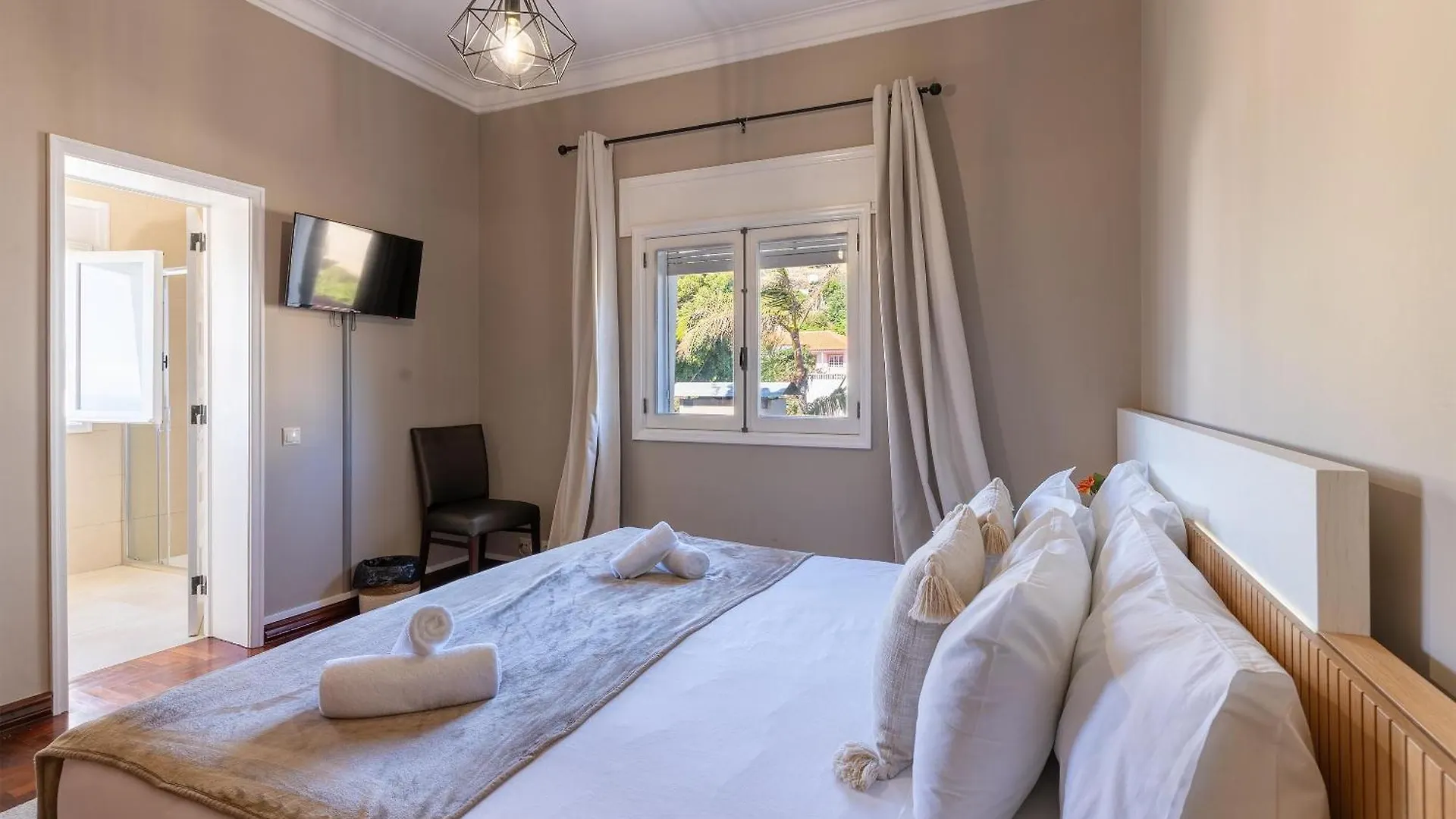 So Espeto Accommodation Rooms Santa Cruz  Homestay
